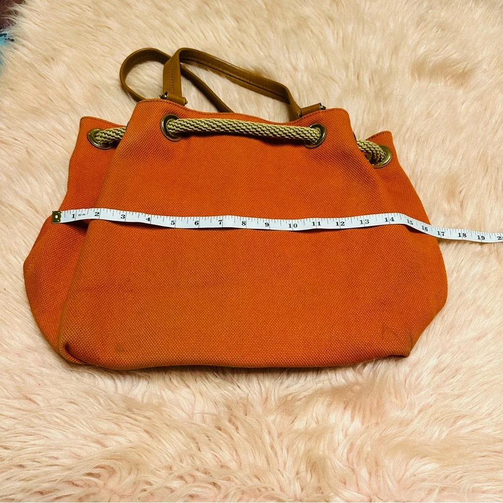 Michael Kors handbag with tassel detail. - Picture 14 of 16